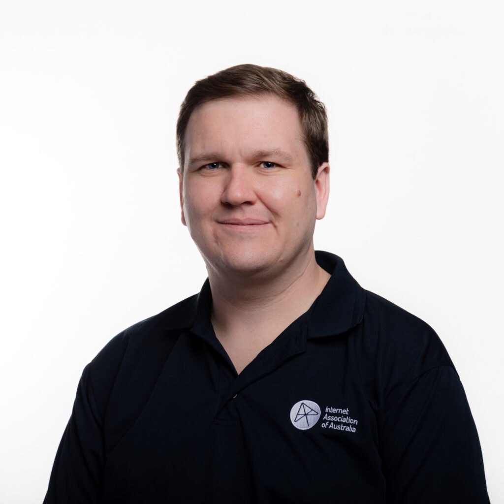 headshot of IAA peering engineer Matthew Kobayashi